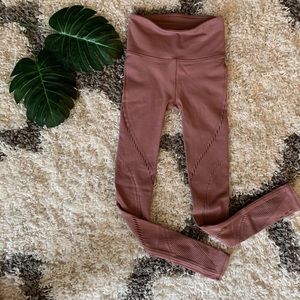 Lululemon X Barry’s Reveal Tight, size 2, Red Dust